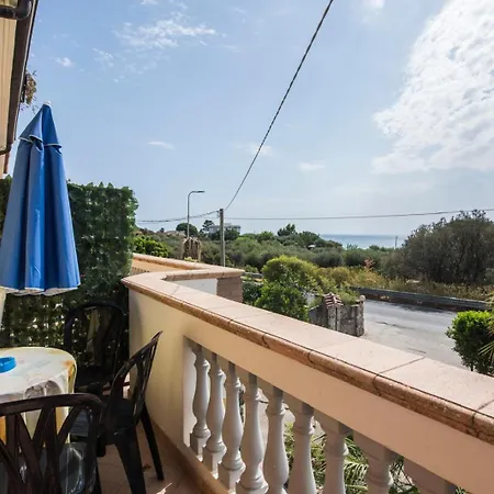 Alojamento de Acomodação e Pequeno-almoço Casa Cosmano Brancaleone Marina