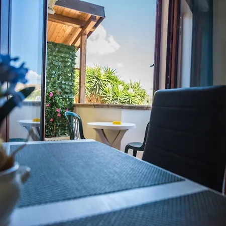 Casa Cosmano Alojamento de Acomodação e Pequeno-almoço Brancaleone Marina