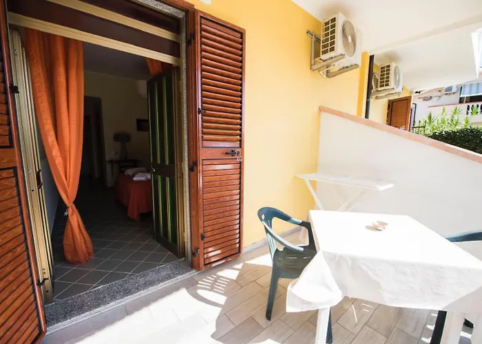 Casa Cosmano לינה וארוחת בוקר ברנקאלאונה מרינה