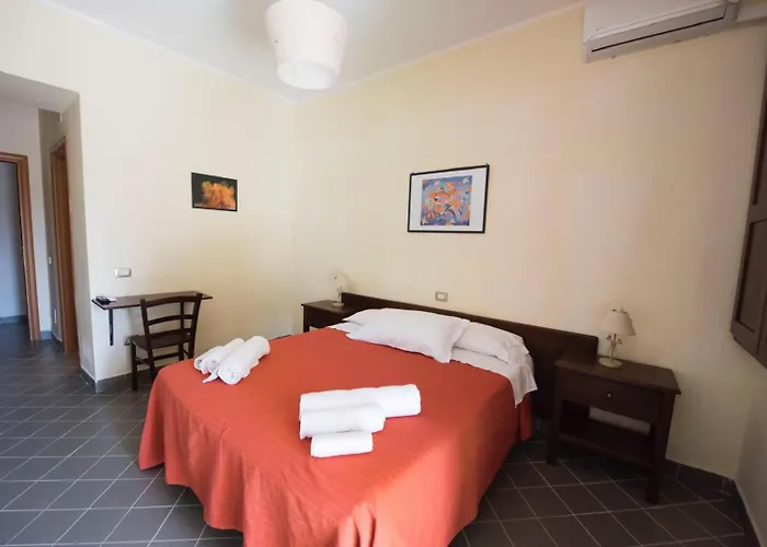 לינה וארוחת בוקר Casa Cosmano ברנקאלאונה מרינה