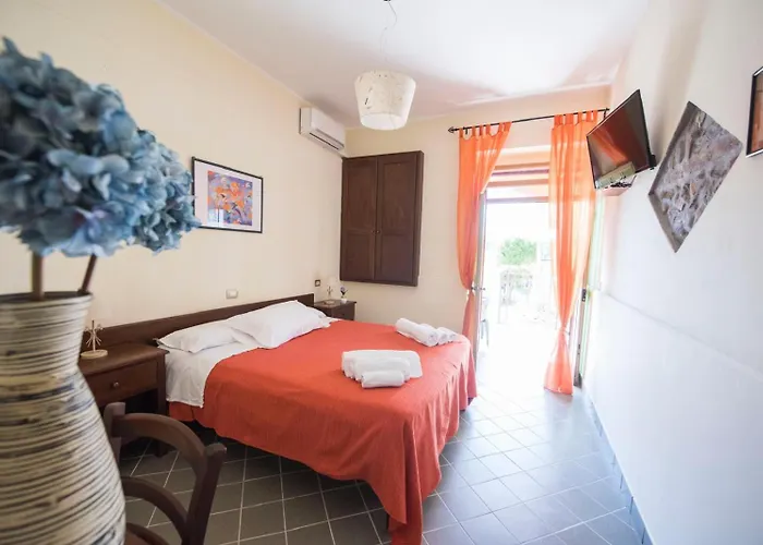 Casa Cosmano 3* ברנקאלאונה מרינה