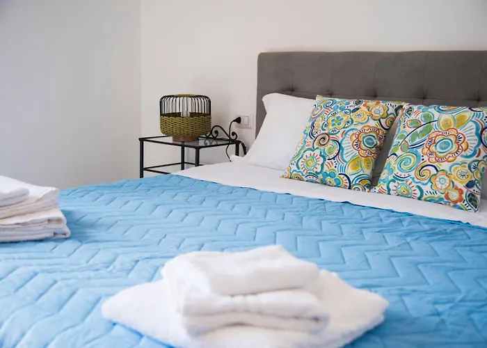 לינה וארוחת בוקר Casa Cosmano 3*