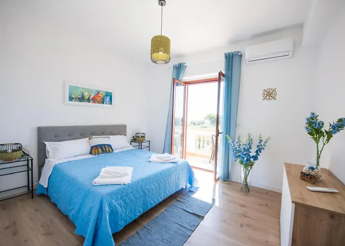 לינה וארוחת בוקר Casa Cosmano 3*